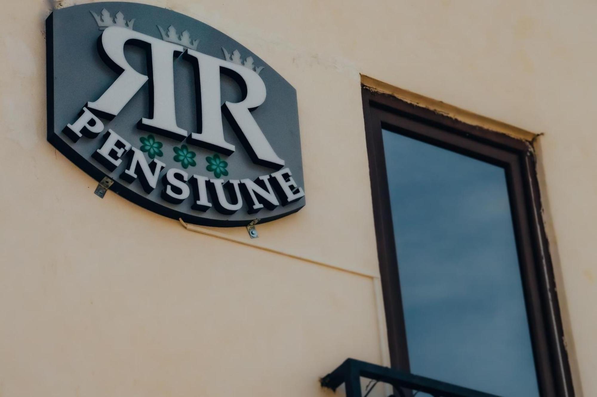 Pensiunea R&R Bailesti Exterior photo